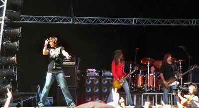 Tesla Rock Group in Concert