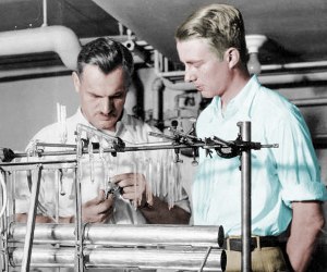 Arthur Compton and Luiz Alvarez with their cosmic ray counting equipment.